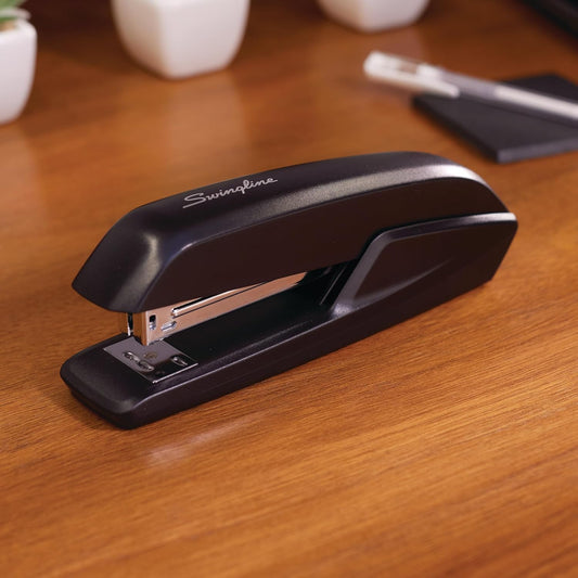 Swingline Stapler Value Pack, 20 Sheet Capacity, Jam Free, includes Stapler, 1250 Staples and Staple Remover, Black (54567)