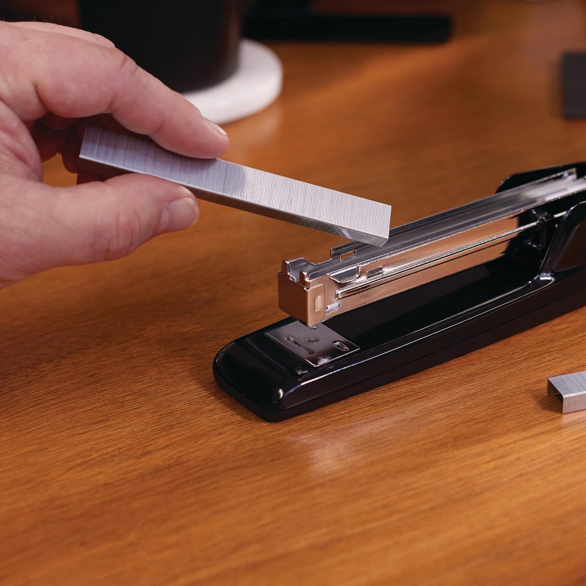 Swingline Stapler, Office Desk Stapler, 20 Sheet Paper Capacity, Durable, Heavy Duty Stapler for Office Desktop or Home Office Supplies, Black (64601)