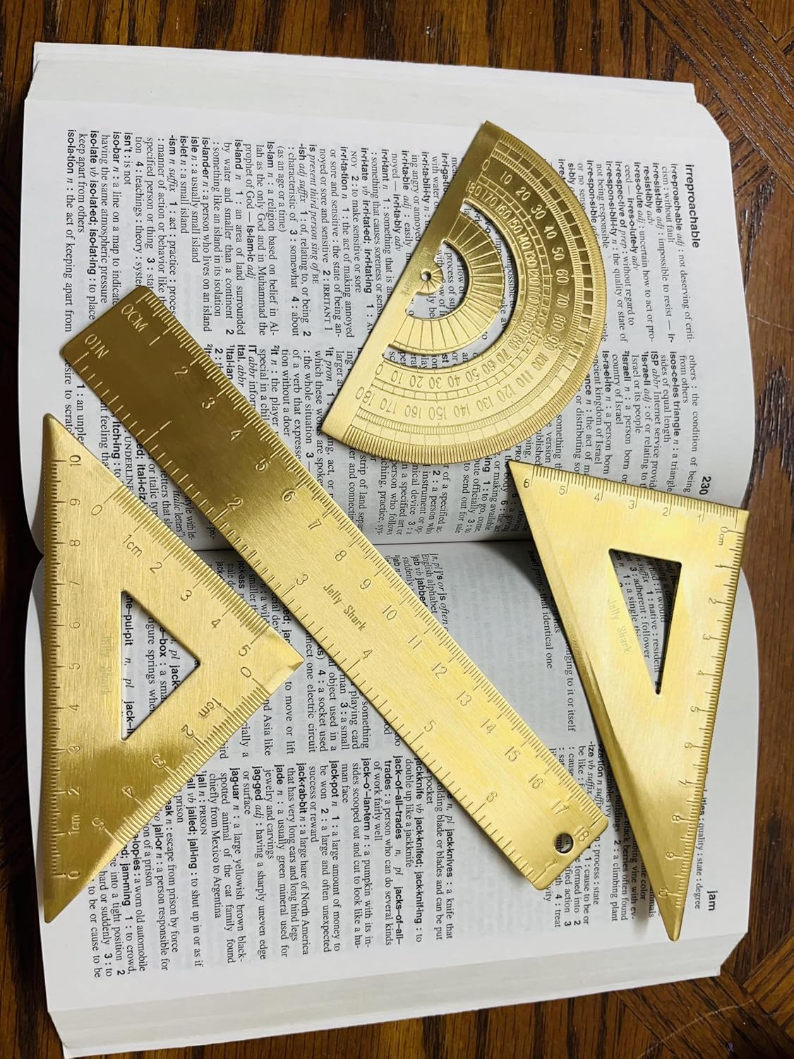 Golden Brass Ruler Stationery Set, (Durable Isosceles - Right Triangular Ruler1, Solid Ruler 18cm Scale1, Right Triangular Ruler1, Solid Protractor1)